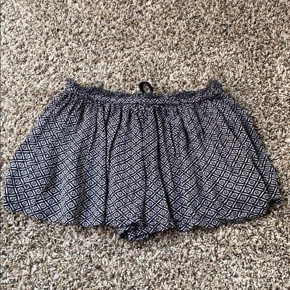 Urban Outfitters Flowy Boho Festival Shorts - Picture 6 of 9
